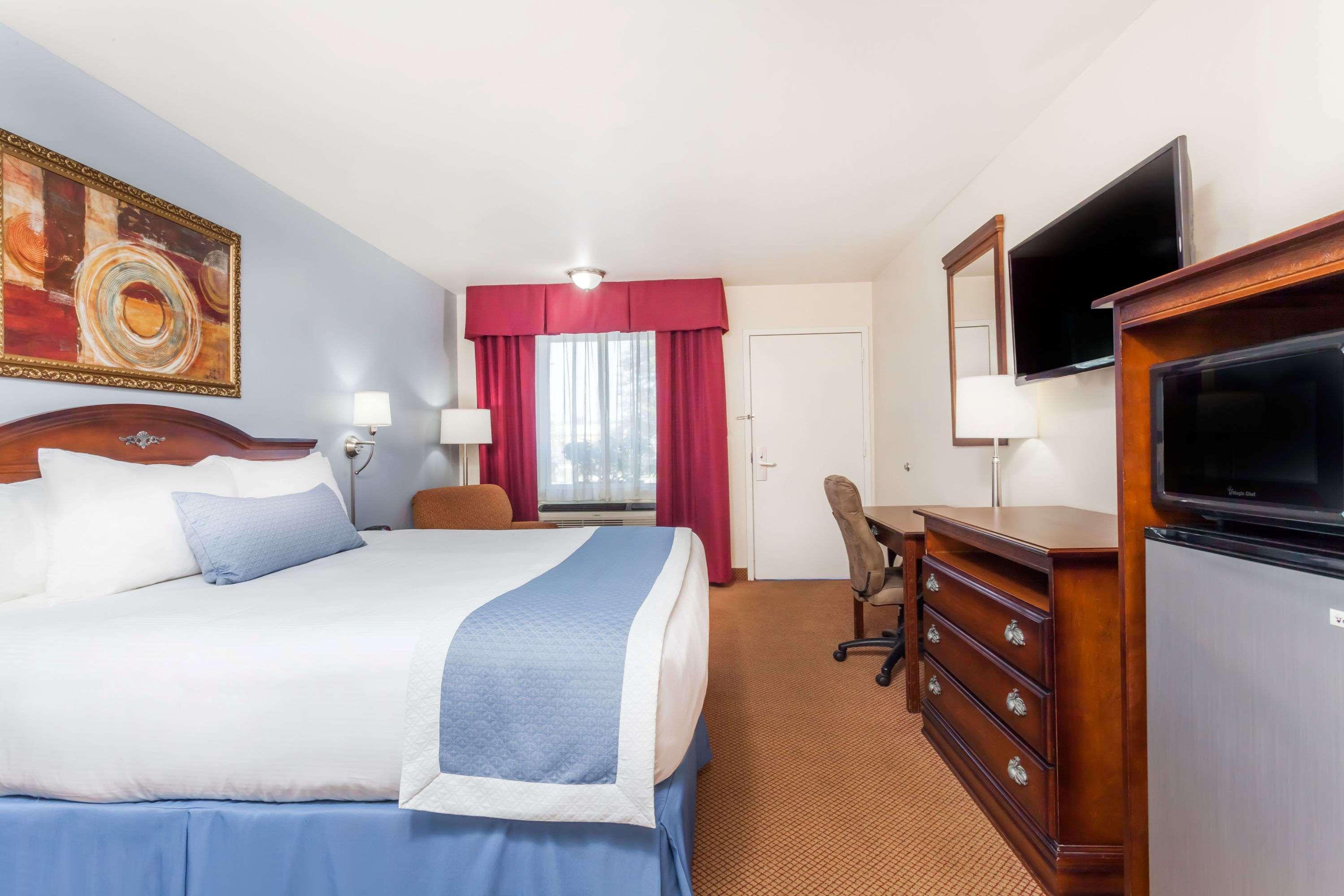 Days Inn By Wyndham Hampton Ngoại thất bức ảnh